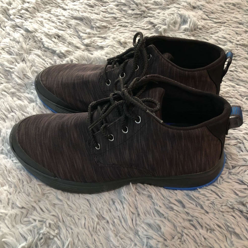 Bzees Ignite High Top w/Cloud, Odor, Air Outsoles